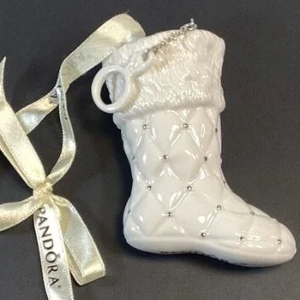 2012 Pandora Christmas Ornament